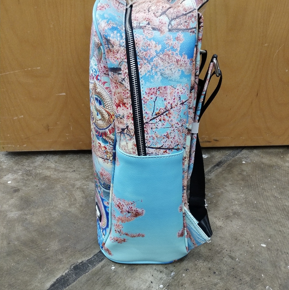 backpack - Picture 4 of 4